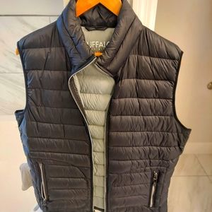 Buffalo zip up puffer vest in black